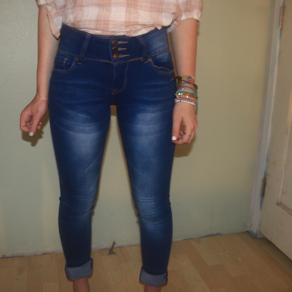 🦋BAMBOO JEANS- Like New High Waisted Skinny Jeans - Picture 13 of 13